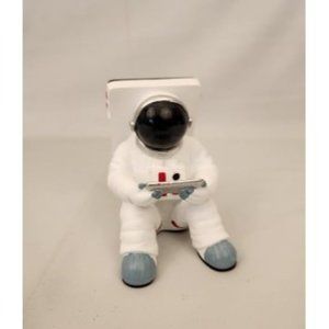 New Phone Holder for Desk, Creative Astronaut Cell Phone Stand